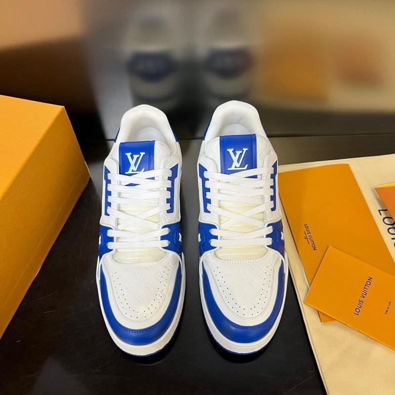 l**is V*t*n sneakers